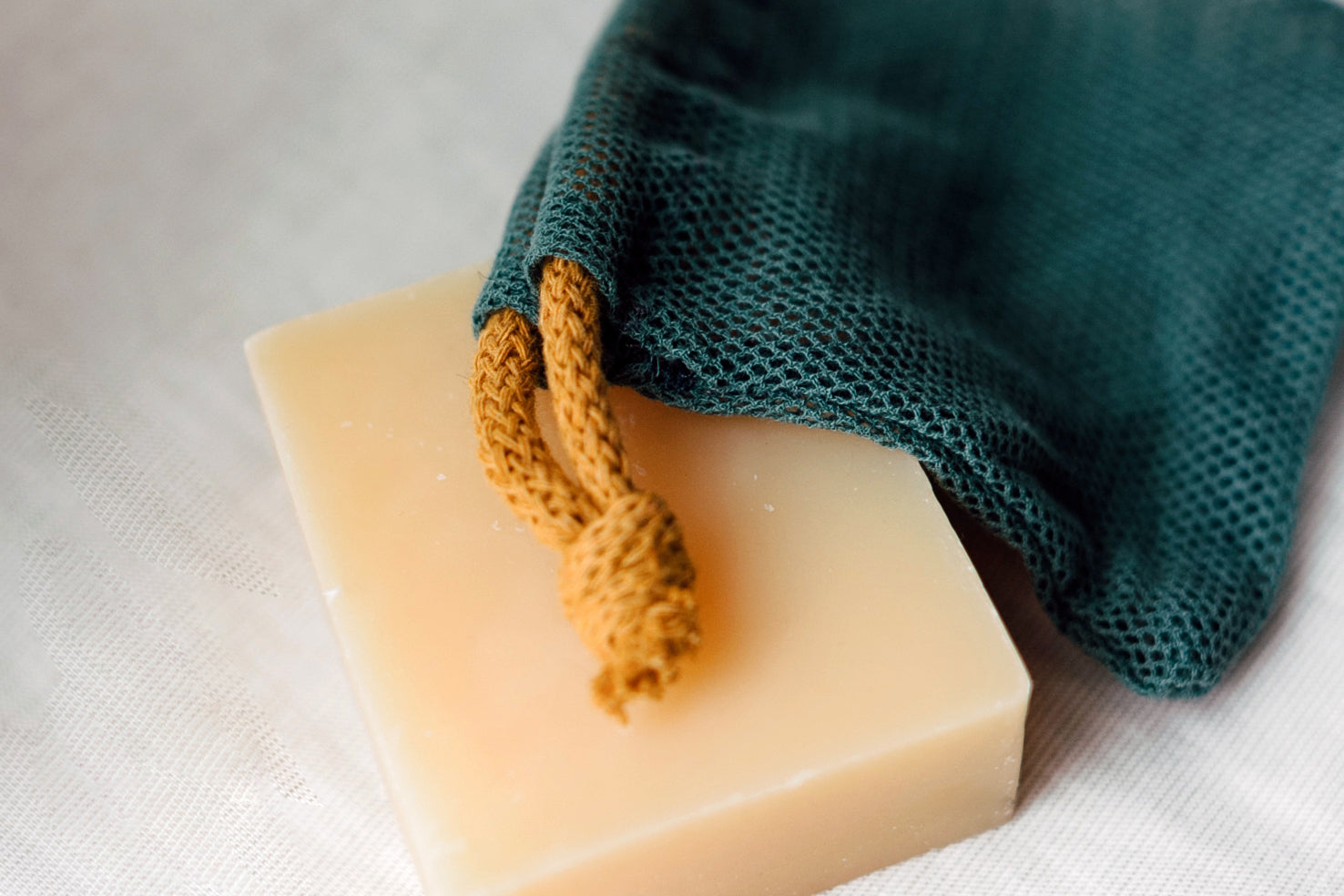 Guide To Seifensäckchen – so kannst du bis zu 3 Flaschen Shampoo sparen!