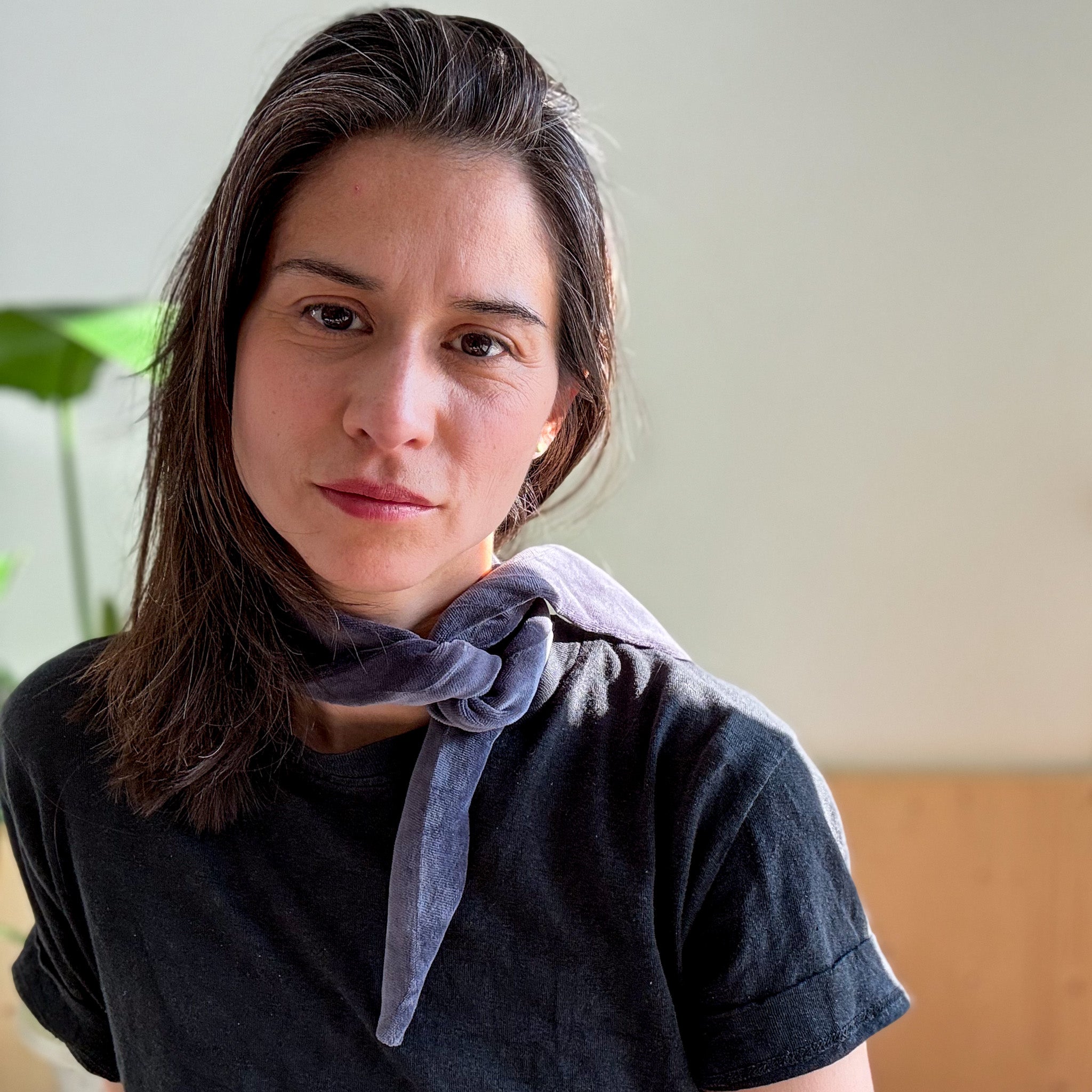 Kurzes Samtband Bardot