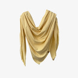 leichter XL-Schal. Dreiecktuch in vanilla-gelb aus Hanf-und Biobaumwolle locker gewickelt in Dreieckform  und voluminös